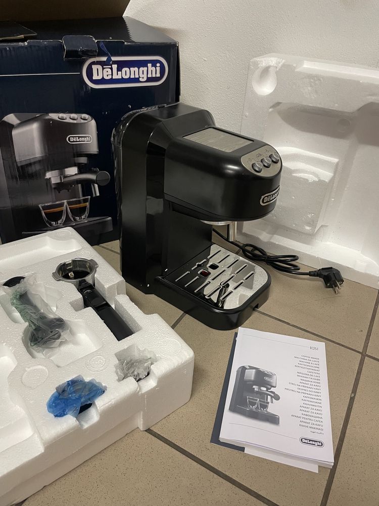 Ekspres kolbowy delonghi stan idealny