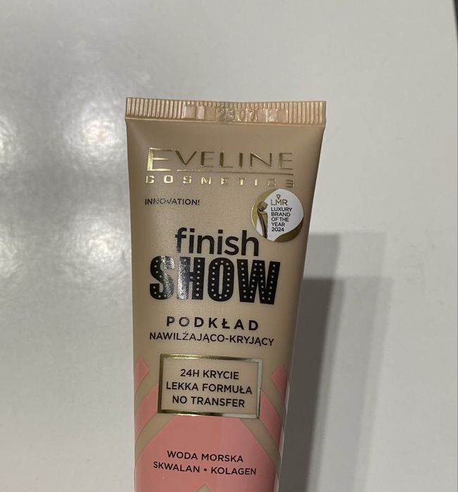 Podkład Nawilżająco-Kryjący Eveline Finish Show 03