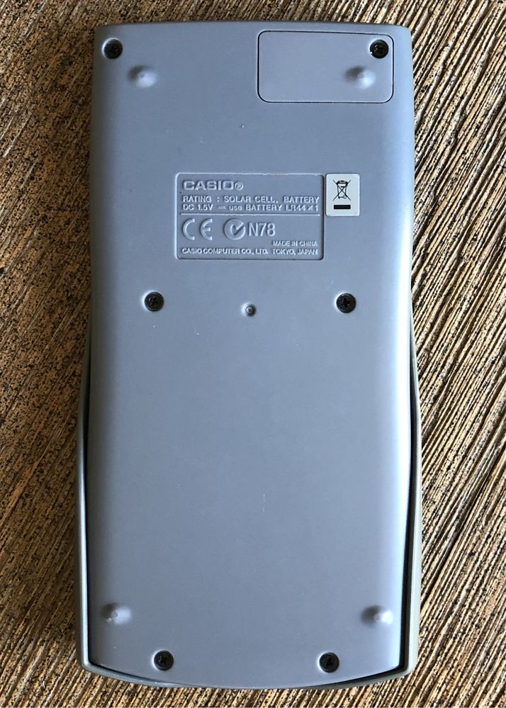 Elektroniczny kalkulator naukowy CASIO FX-85 ES Two Way Power Solar