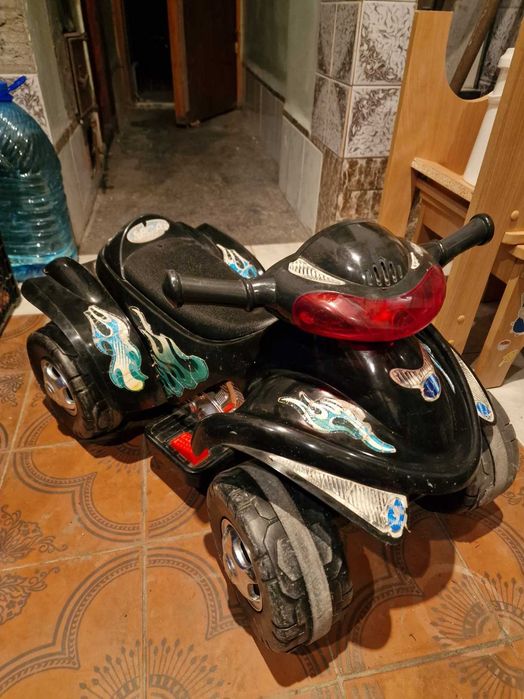 Продам детский квадроцикл.