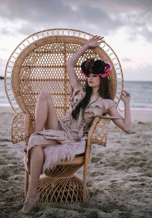 Стул  кресло Эммануэль из Франции оригинал антиквариат свадьба