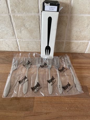 Винтаж: вилки нож десертные коллекции столовых приборов Mepra Италия.