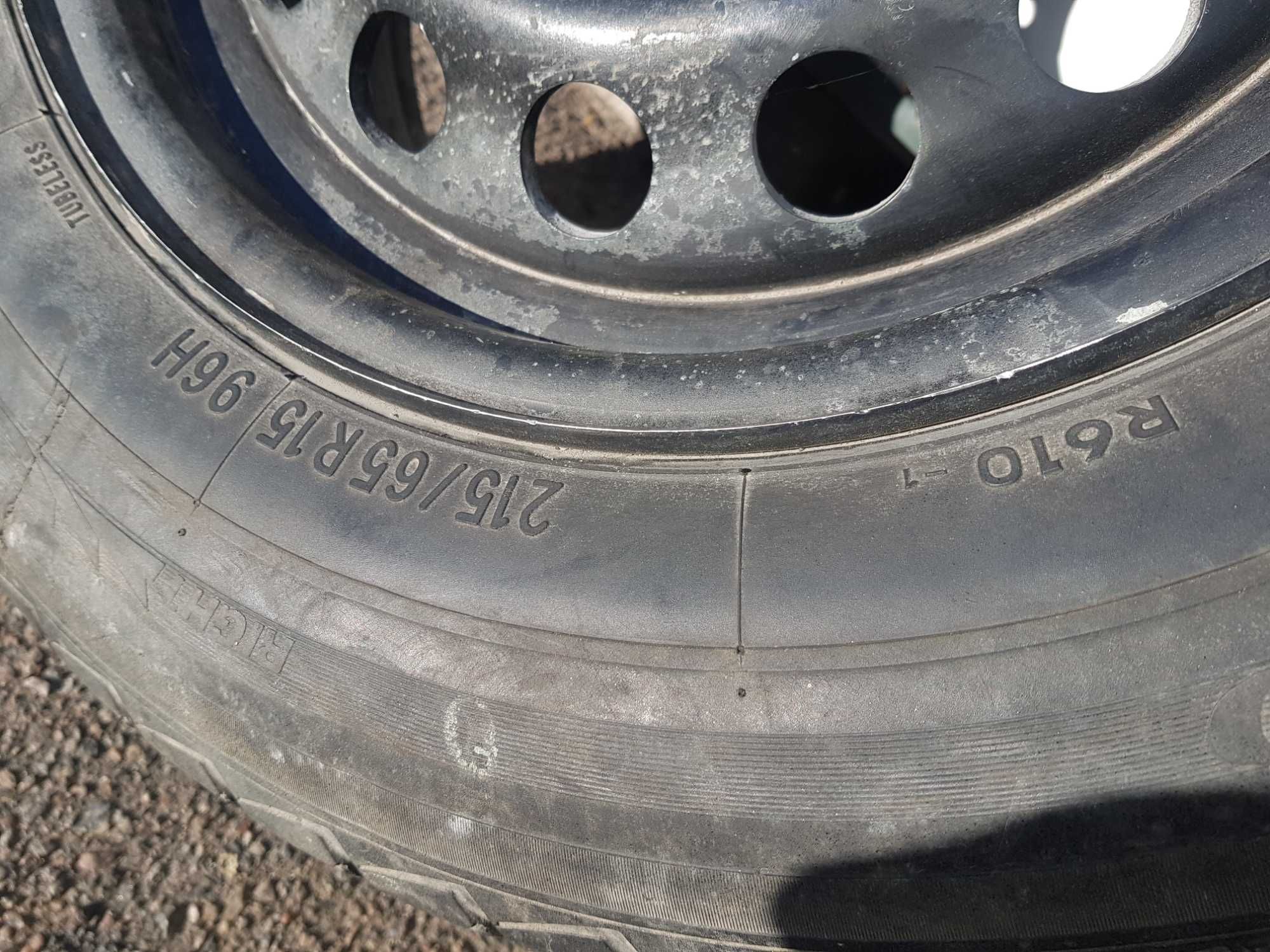 Диск с покрышкой 215/65 R15