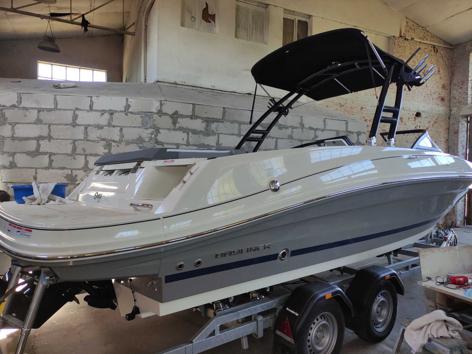 BEZ PCC Łódź motorowa motorówka Bayliner VR6e 250KM 34mth przyczepka