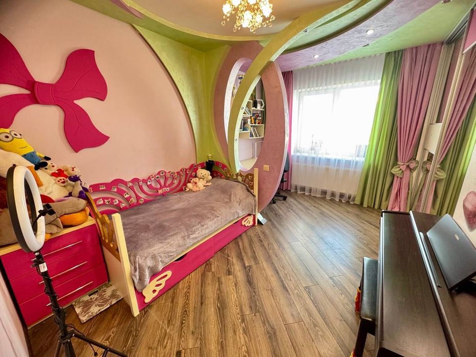 Продажа 4к с ремонтом в новом доме, паковка на два авто