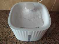 Bebedouro Fonte de água para  cão e gatos casa quarto apartamento.