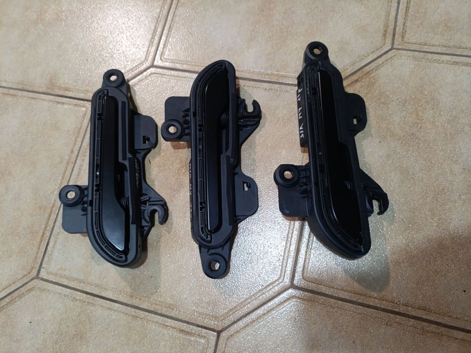 Ручка дверей Tesla model Y/3