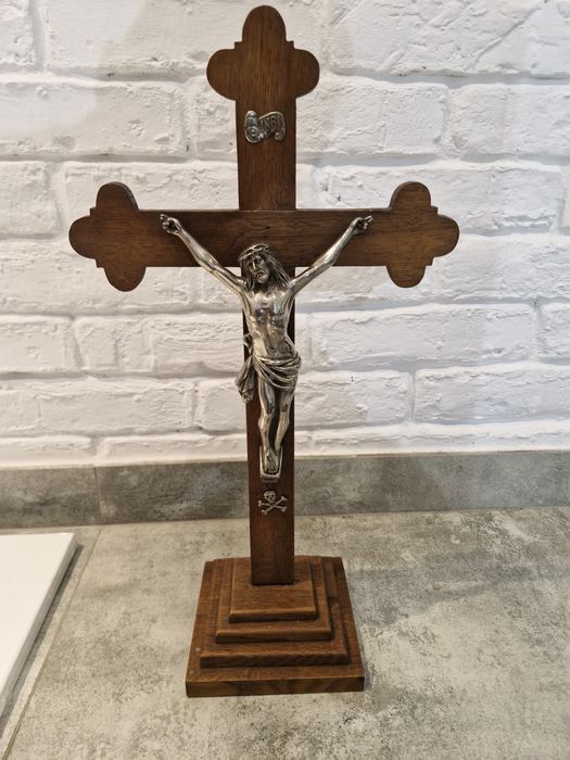 Bardzo start drewniany krzyż