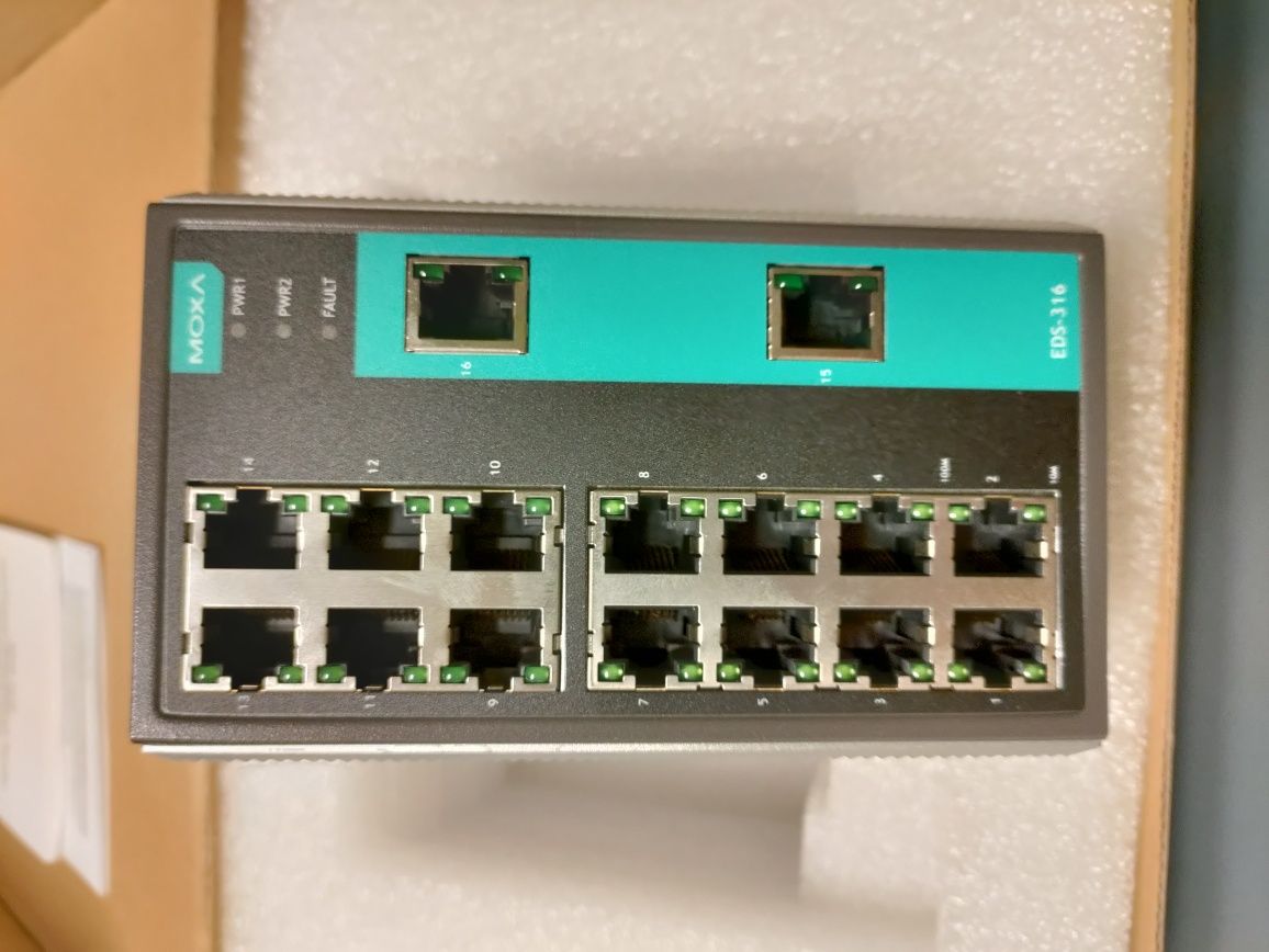 Moxa EDS-316 switch