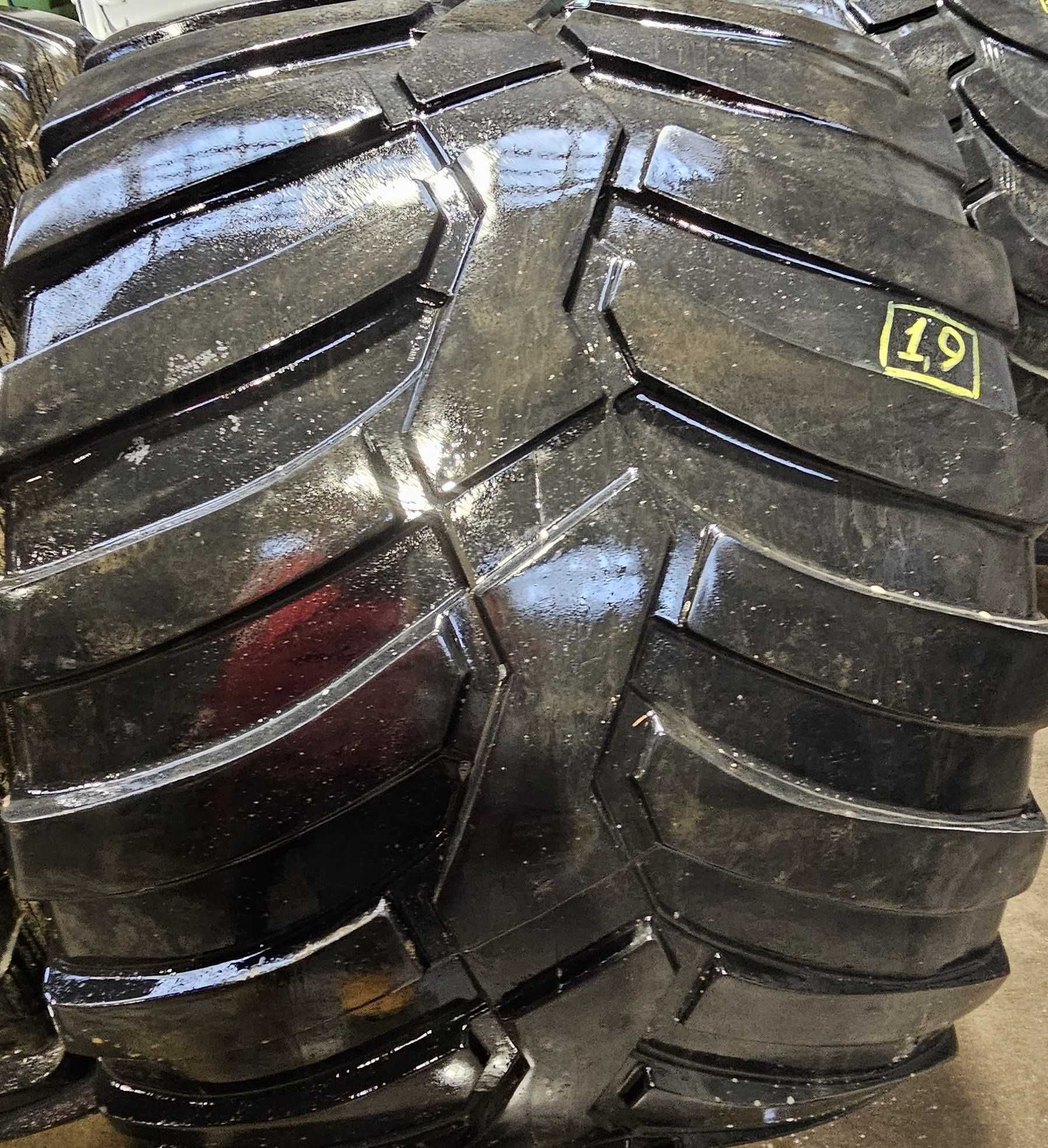 Opony przemysłowe 800/45R26.5 Vredestein CAŁE *S