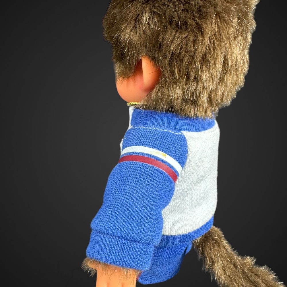 Monchhichi pluszowa małpka ubrana w sportowy strój B41/091003