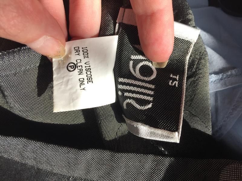 Серебристые летние тонкие брюки бананы из вискозы Wallis