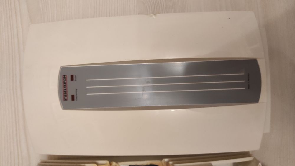 Продаж водонагрівач (бойлер) електричний проточний Stiebel Eltron DHС8