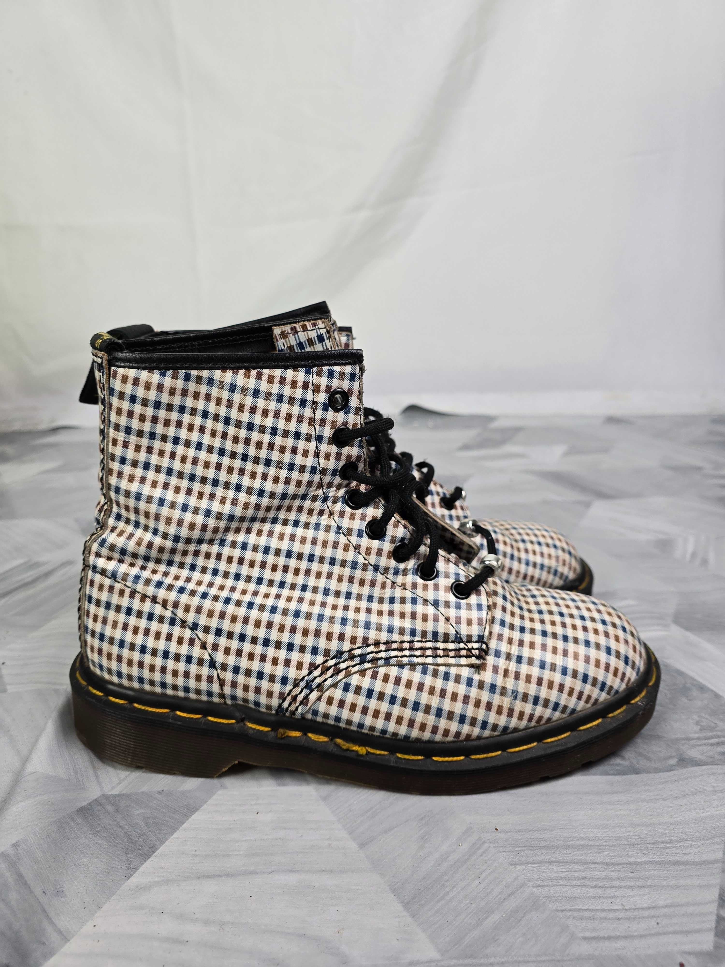 Buty damskie trapery martensy w kratke dr. Martens rozmiar 40