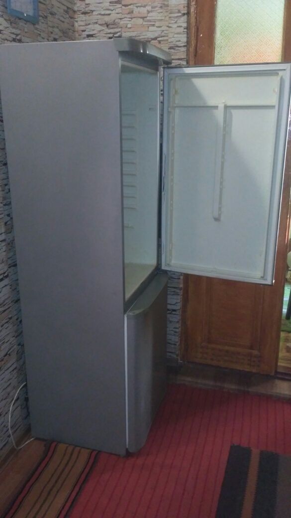 Неробочий холодильник Liberton