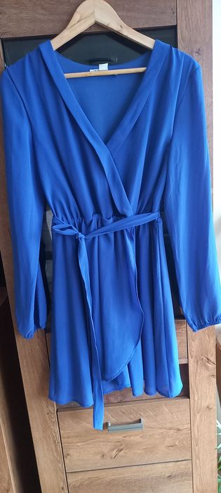Sukienka niebieska 40 długi rękaw