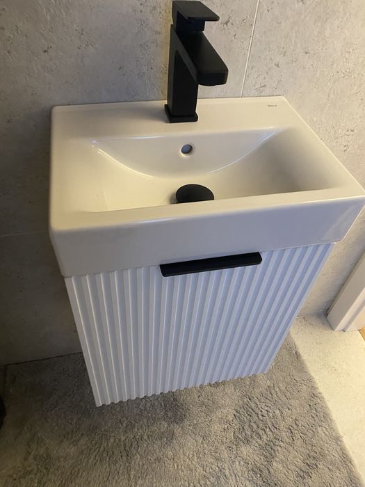 Umywalka + szafka + bateria + lustro OKAZJA