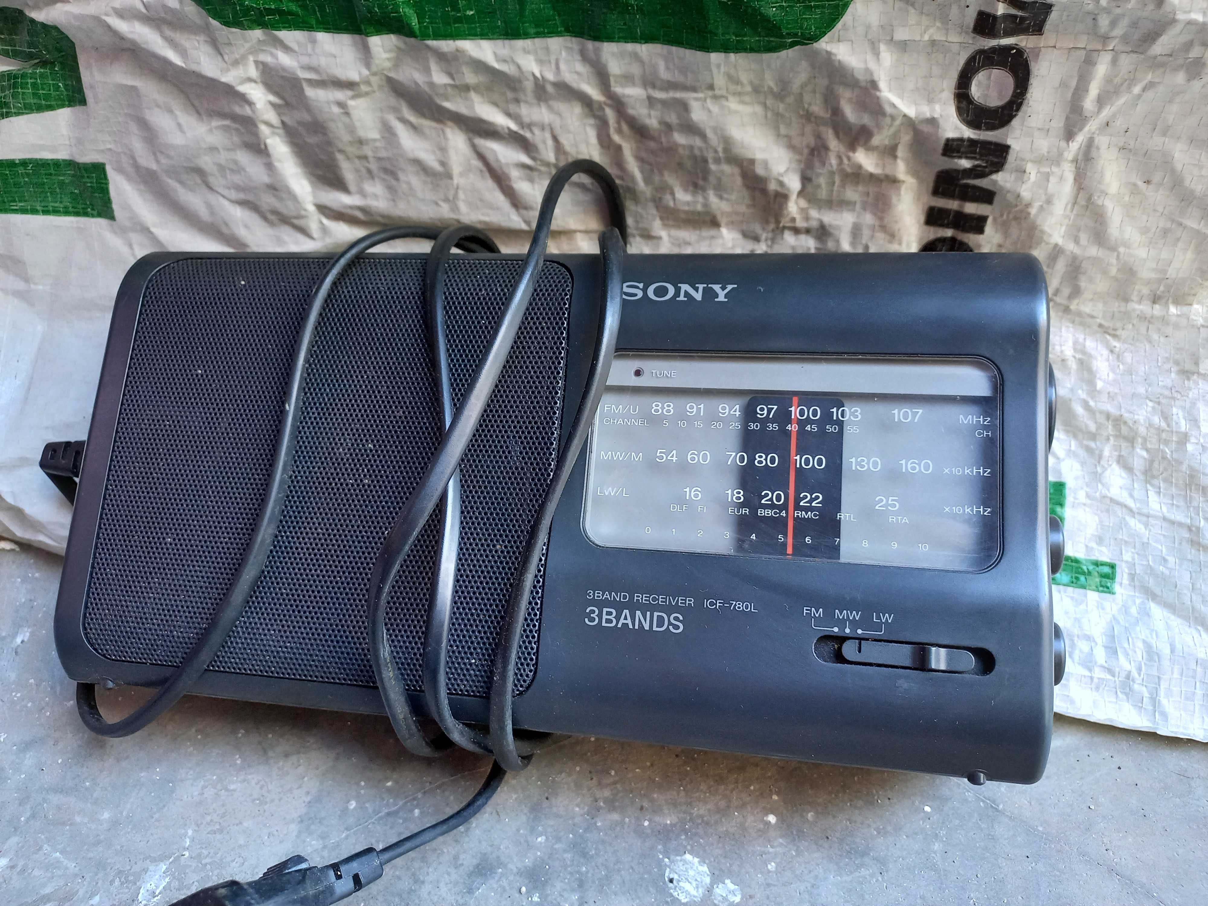 Radio Sony a Corrente e Pilhas