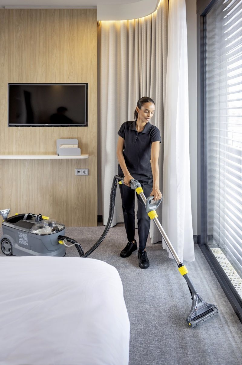 Оренда миючого пилососа karcher 10