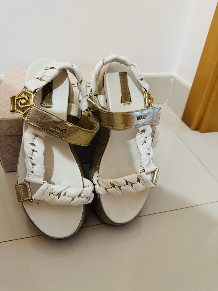 Sandalias LIU JO tamanho 39