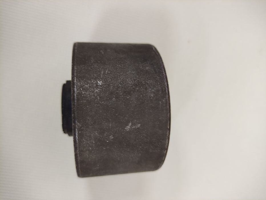 Продам подушка двигуна.