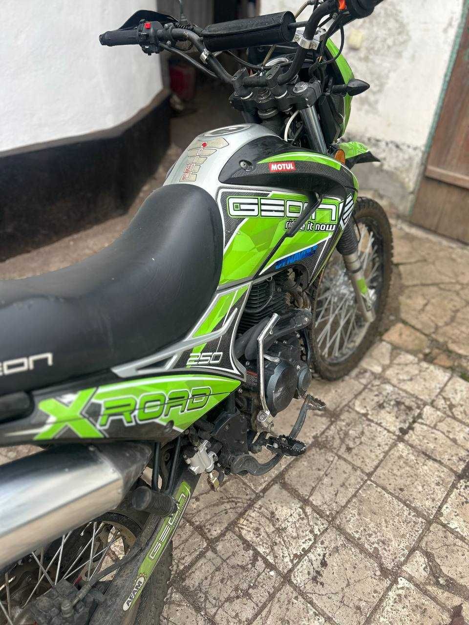 Продаю мотоцикл ендуро-кросс Geon X-Road 250cb PRO