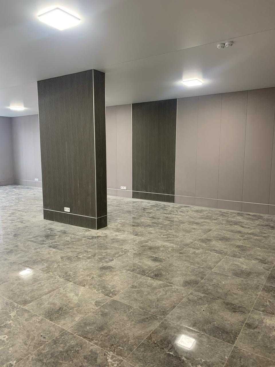 Оренда офісу 106.1м2 в БЦ "CRYSTAL" Осокорки, м. Славутич