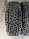R17 225 65 Bridgestone Blizzak зимові шини арктичні преміум липучки