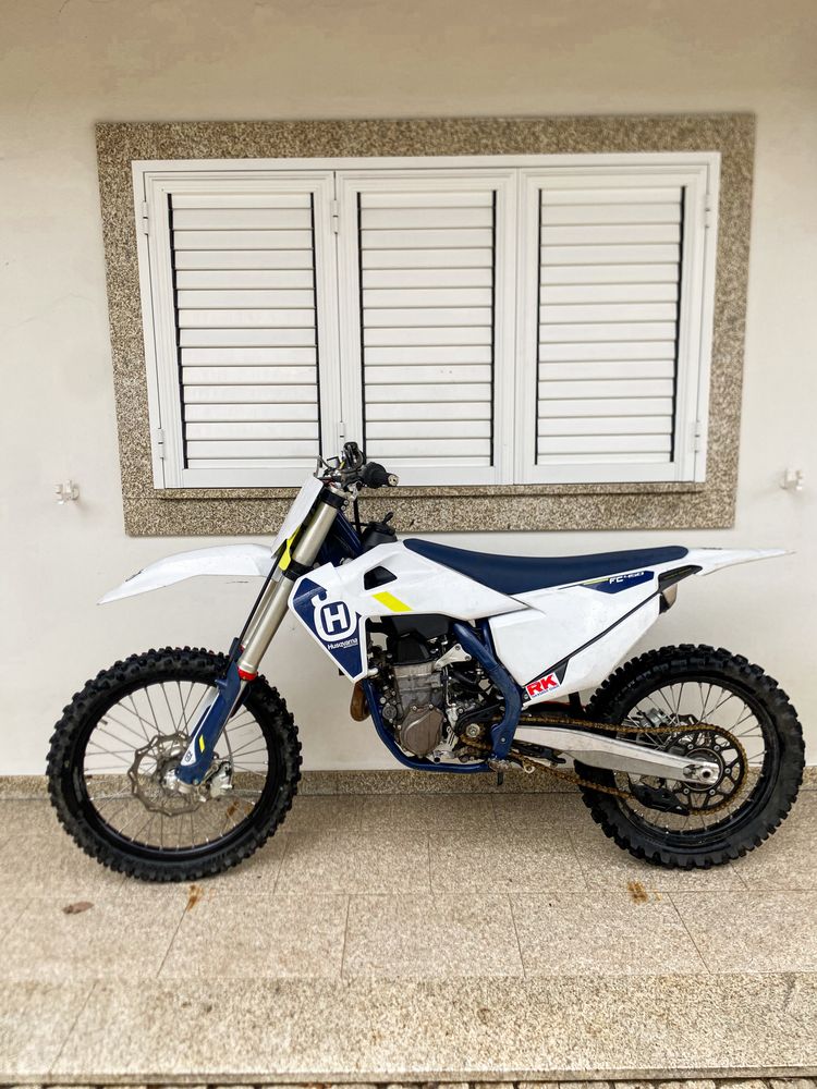 Husqvarna FC 450 de 2022 - (Aceito Troca)
