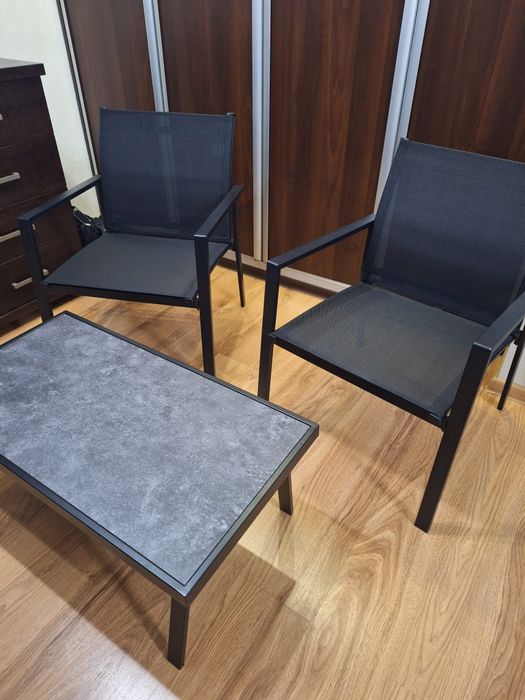 Krzesła balkonowe tarasowe