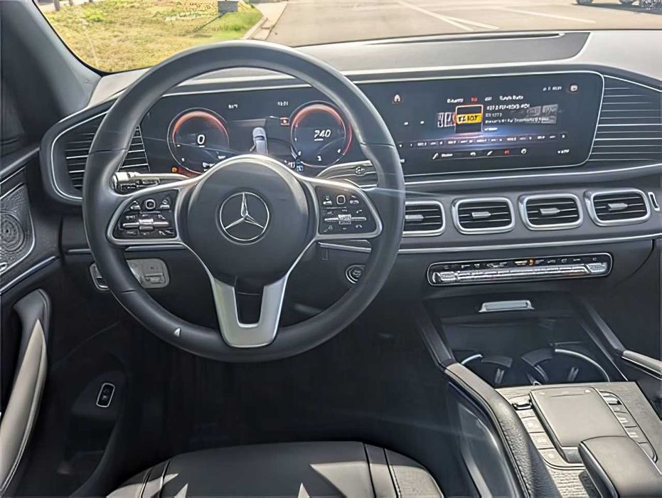 Mercedes-Benz GLE      2022