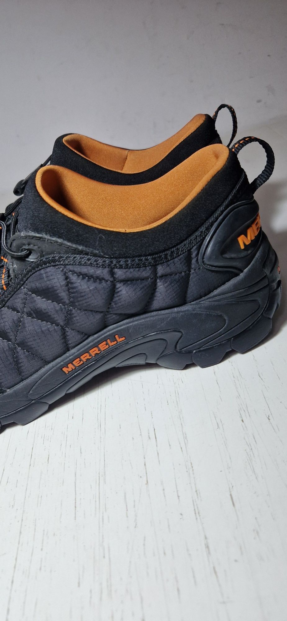Merrell  46.5.            .