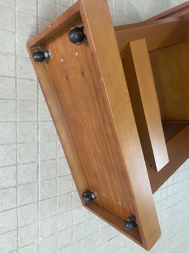 Movel de Apoio de Bar em Cerejeira