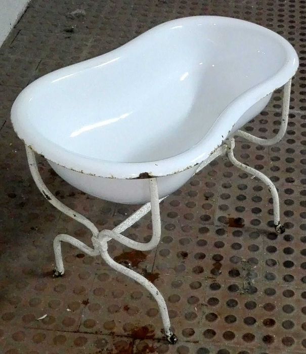 Bidé esmaltado antigo