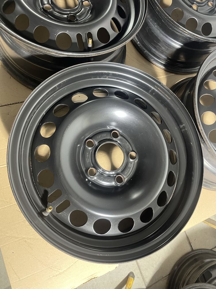 FS24 Komplet felg stalowych 15” 5x110 OPEL