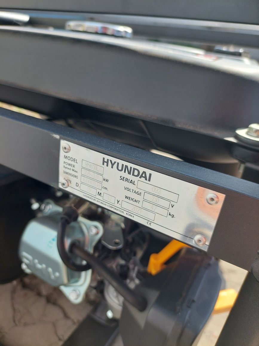 Генератор бензиновий Hyundai HY4100L