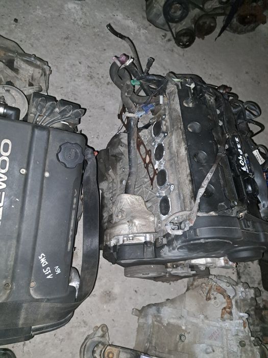 Двигун двс двигатель Peugeot 407 607 2.2 16v 3FY EW12