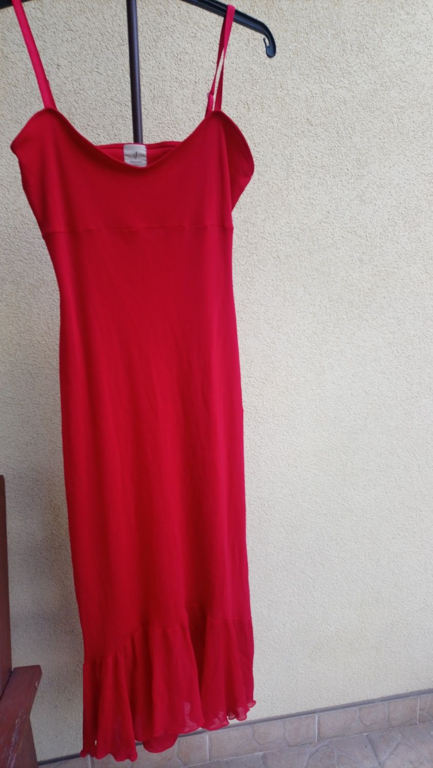 Sukienka czerwona rozm S  włoskiej firmy Vero Moda