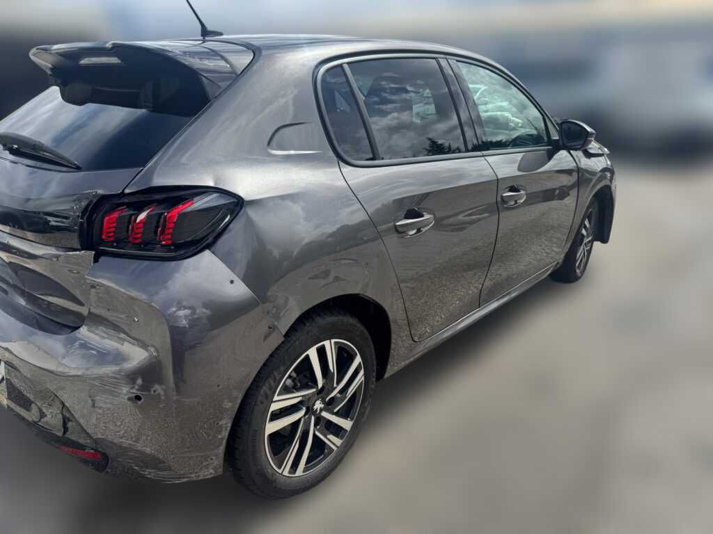 Peugeot 208 1.2 Puretech 101cv cx Aut. de 2023 Salvado