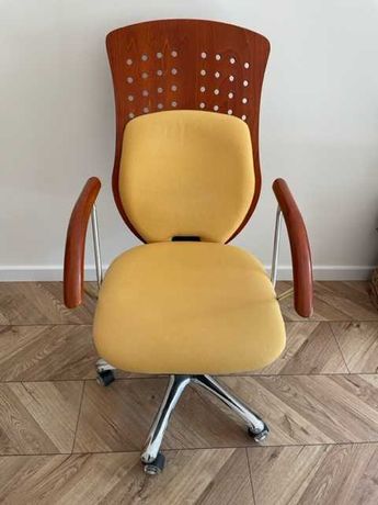 Krzesło / fotel obrotowy - komfortowy, drewniany / metalowy
