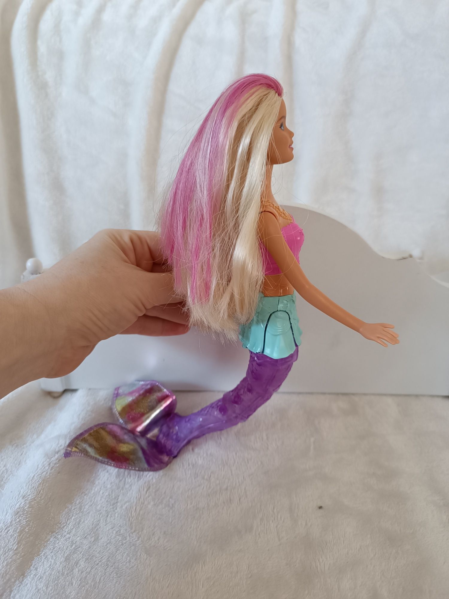 Lalka Barbie Dreamtopia magiczna syrena syrenka Mattel świecący ogon