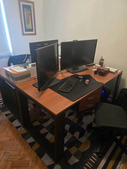 Secretária modelo Oris da Moviflor - 2 unidades disponiveis