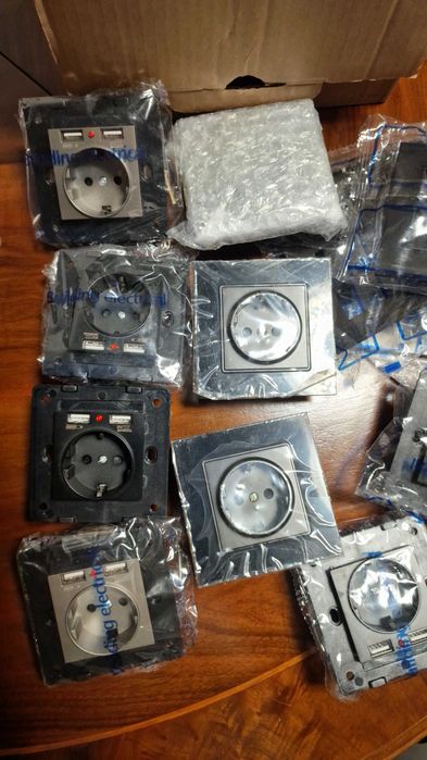 Tomadas de parede.  Wall socket..