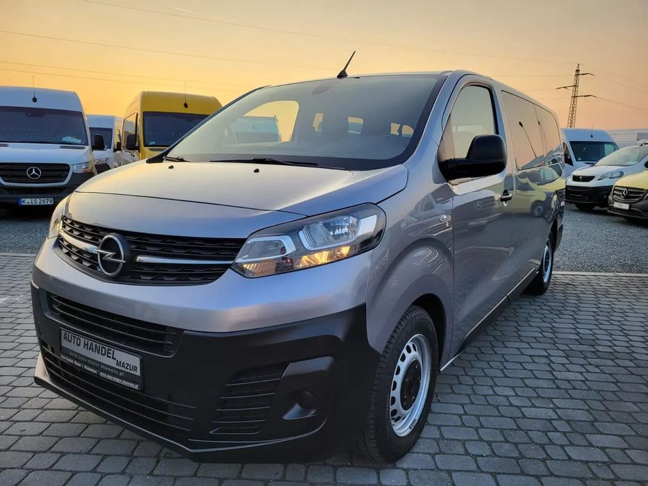 Opel Vivaro Opel Vivaro Long 9-osobowy