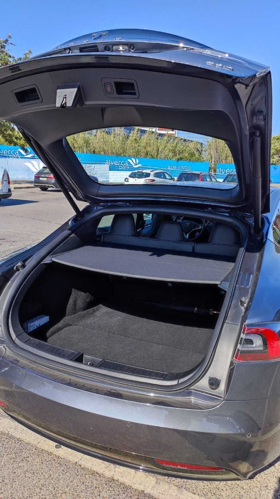 Tesla Model S 90D