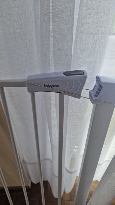 Bramka zabezpieczającą regulowana Babyono