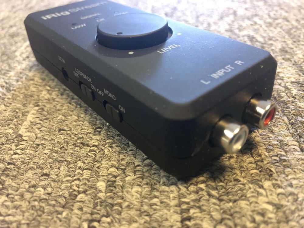 iRig Stream.