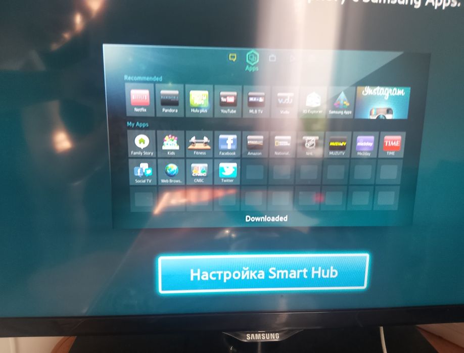 Продам на пів робочий телевізор самсунг 32