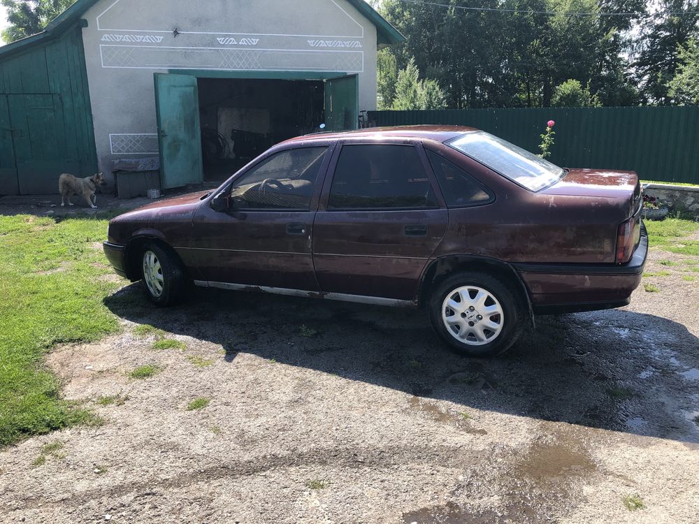 Opel Vektra a 2.0 1990p