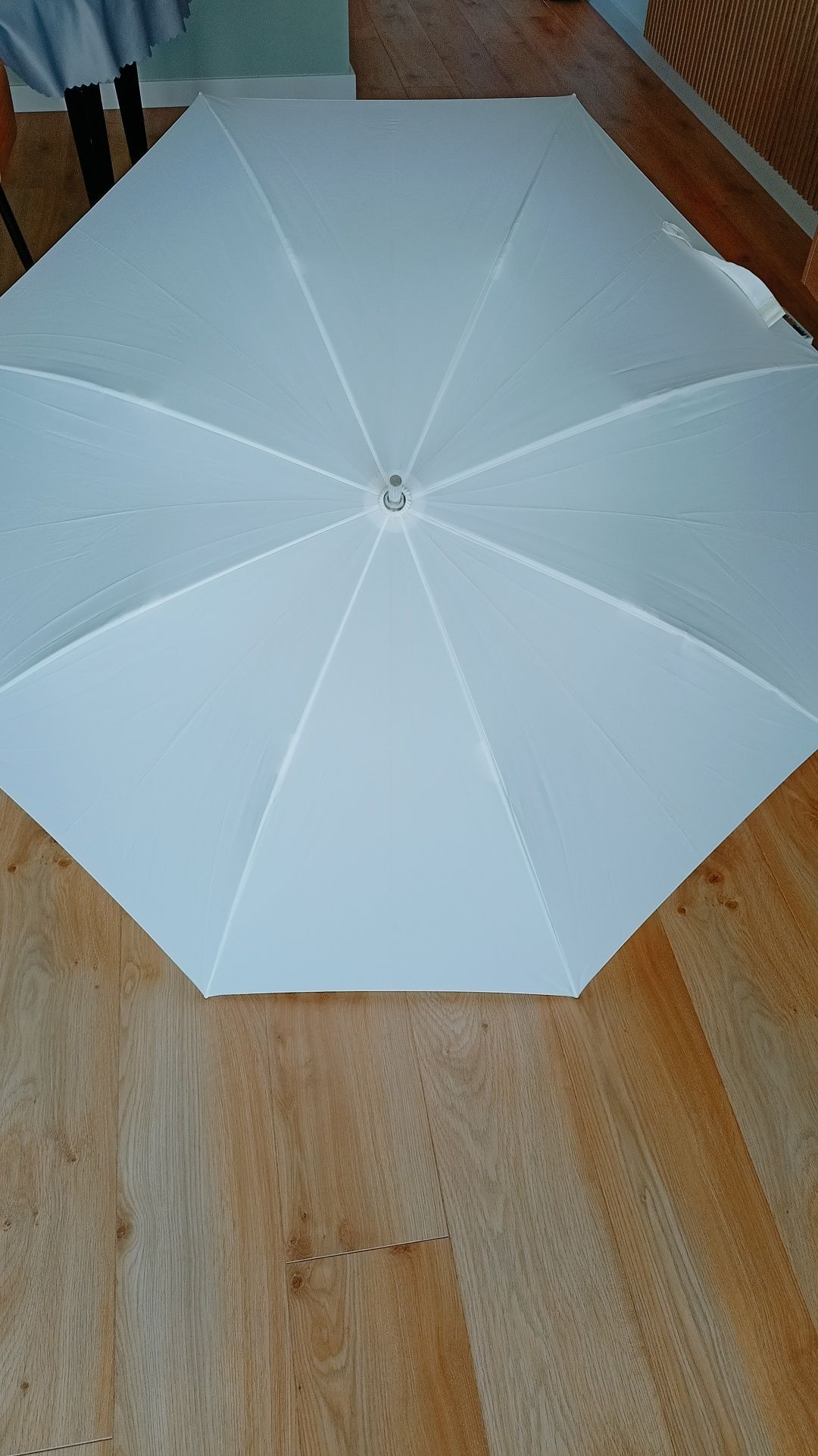 Ślubny biały duży parasol